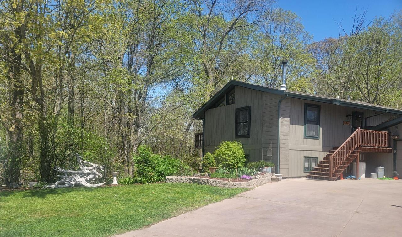 1031 N Osborne Blvd, Racine, WI 53405
