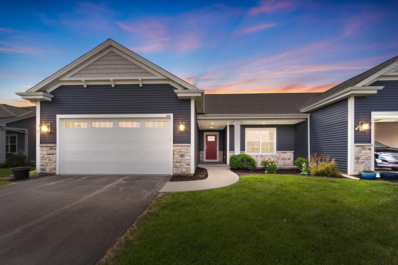 629 Annecy Park, Waterford, WI 53185