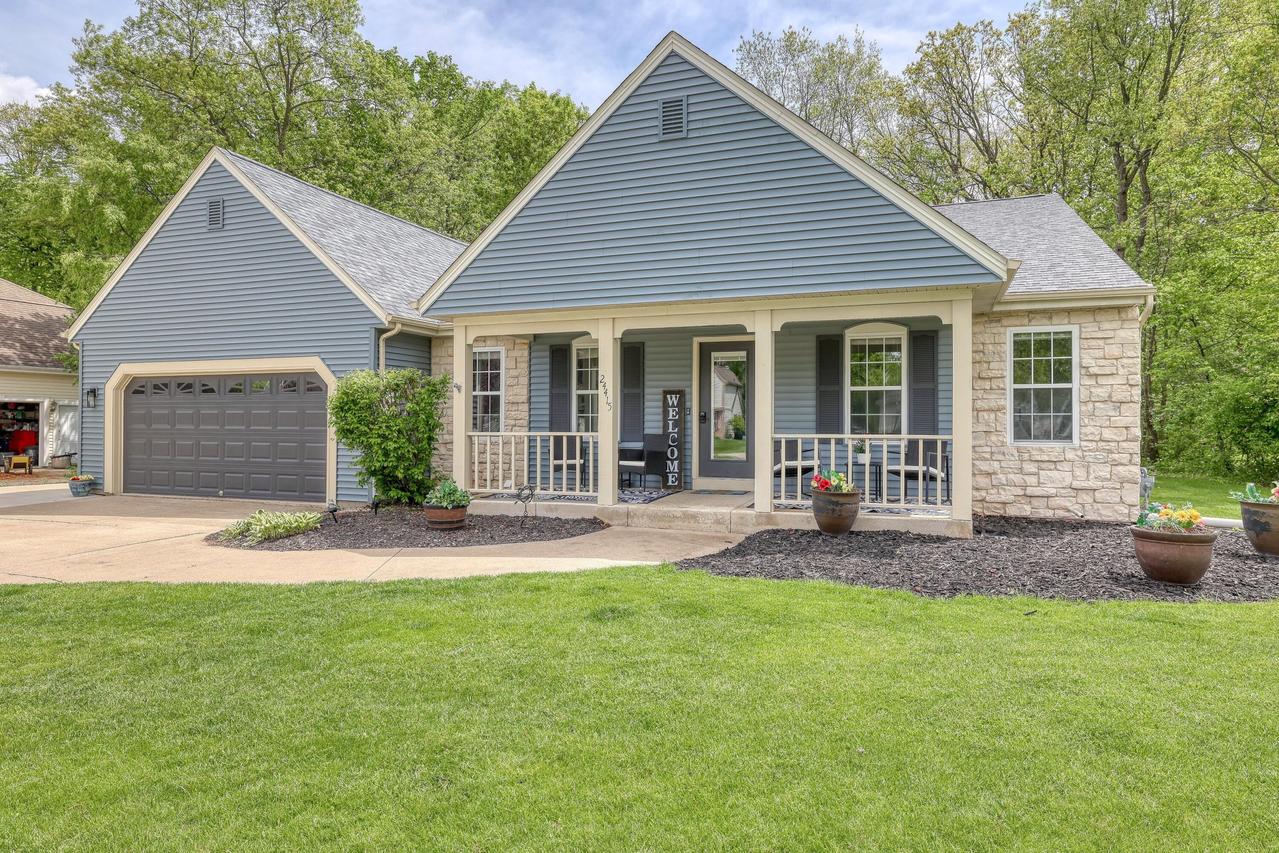 N73W24415 Ridgewood Rd, Sussex, WI 53089