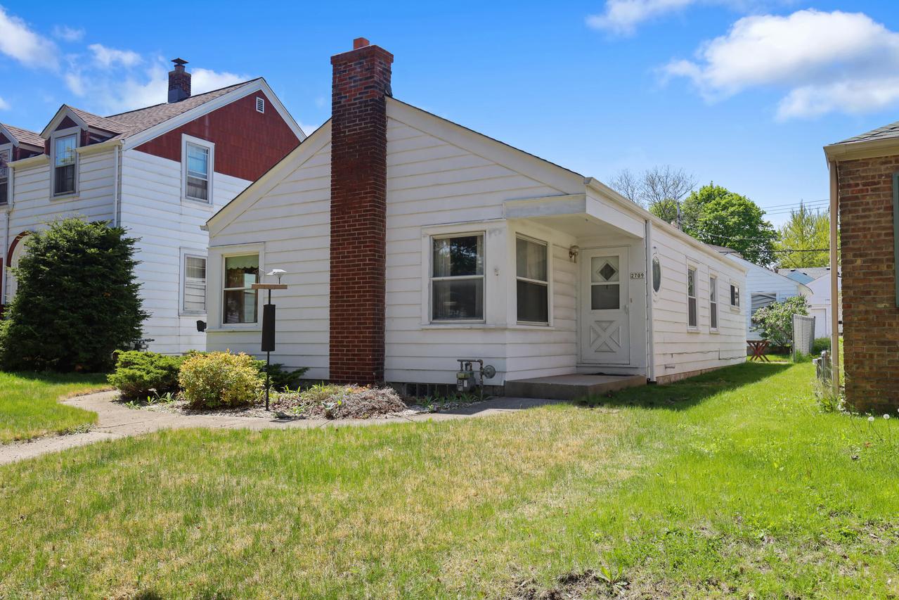 2709 S 47th St, Milwaukee, WI 53219