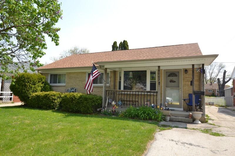 4062 S Troy Ave, Saint Francis, WI 53235