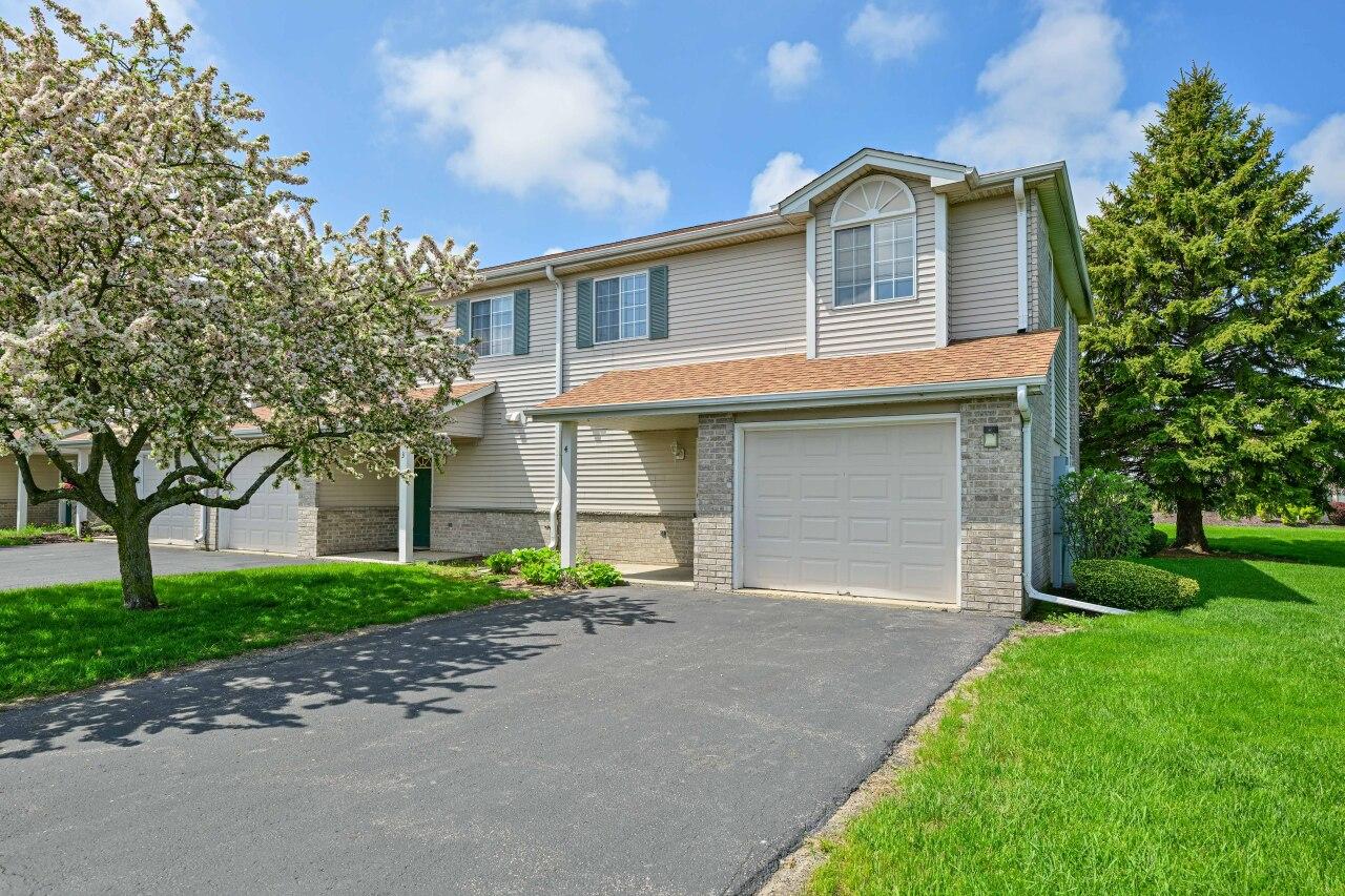 1619 N Summerset Dr #4, Mount Pleasant, WI 53406