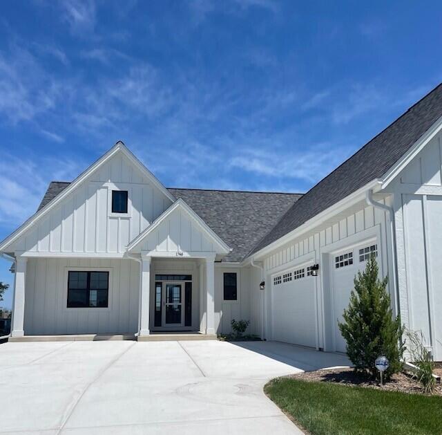 1746 N River Cir, River Hills, WI 53217