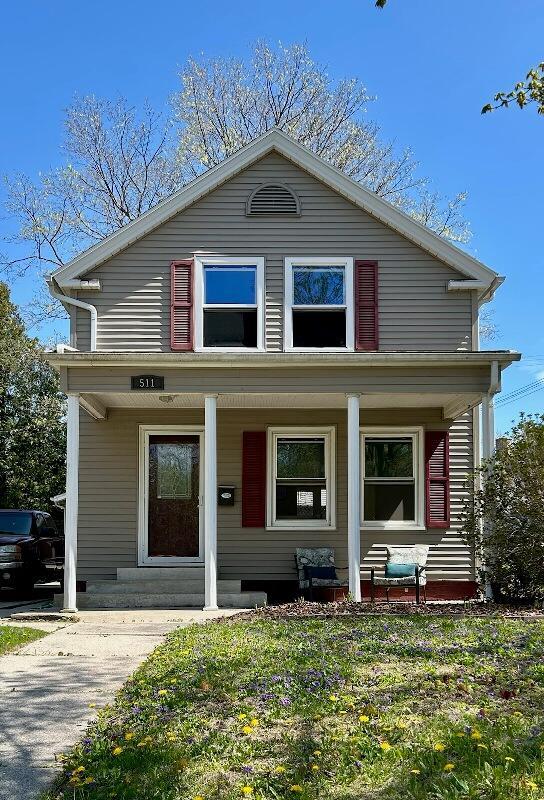 511 Riverview Dr, Manitowoc, WI 54220