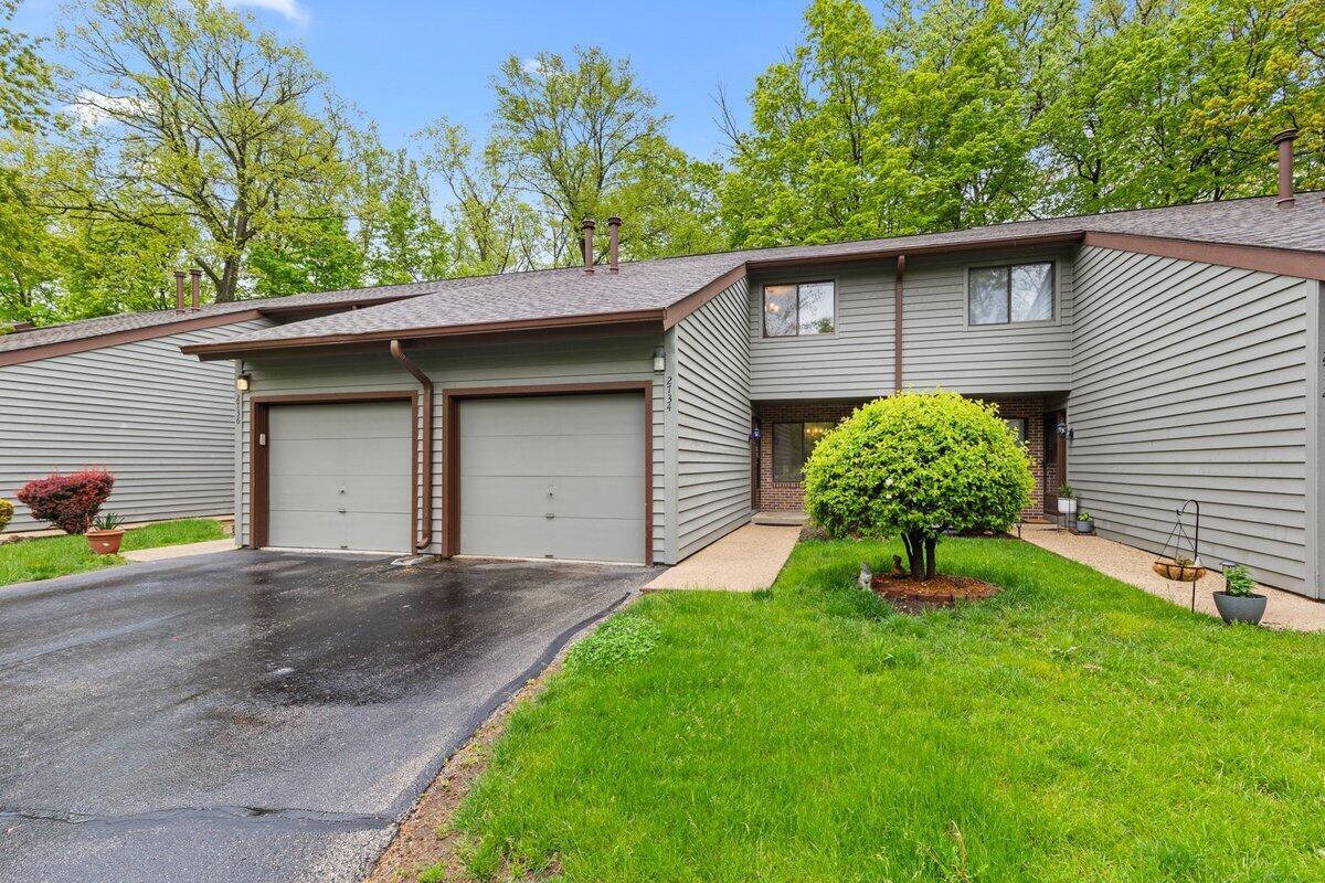 2734 Old Mill #A-2, Racine, WI 53405