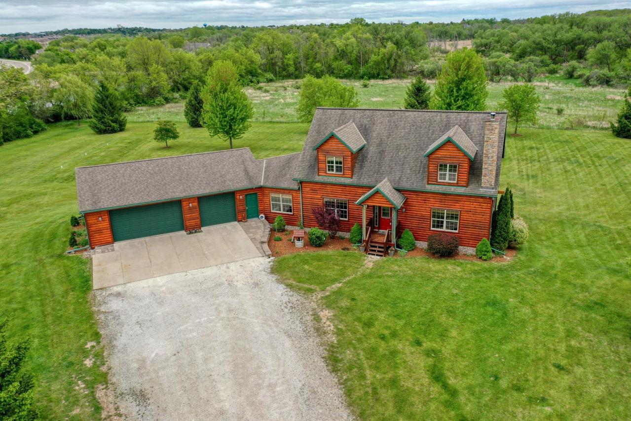 N43W25019 Lindsay Rd, Pewaukee, WI 53072