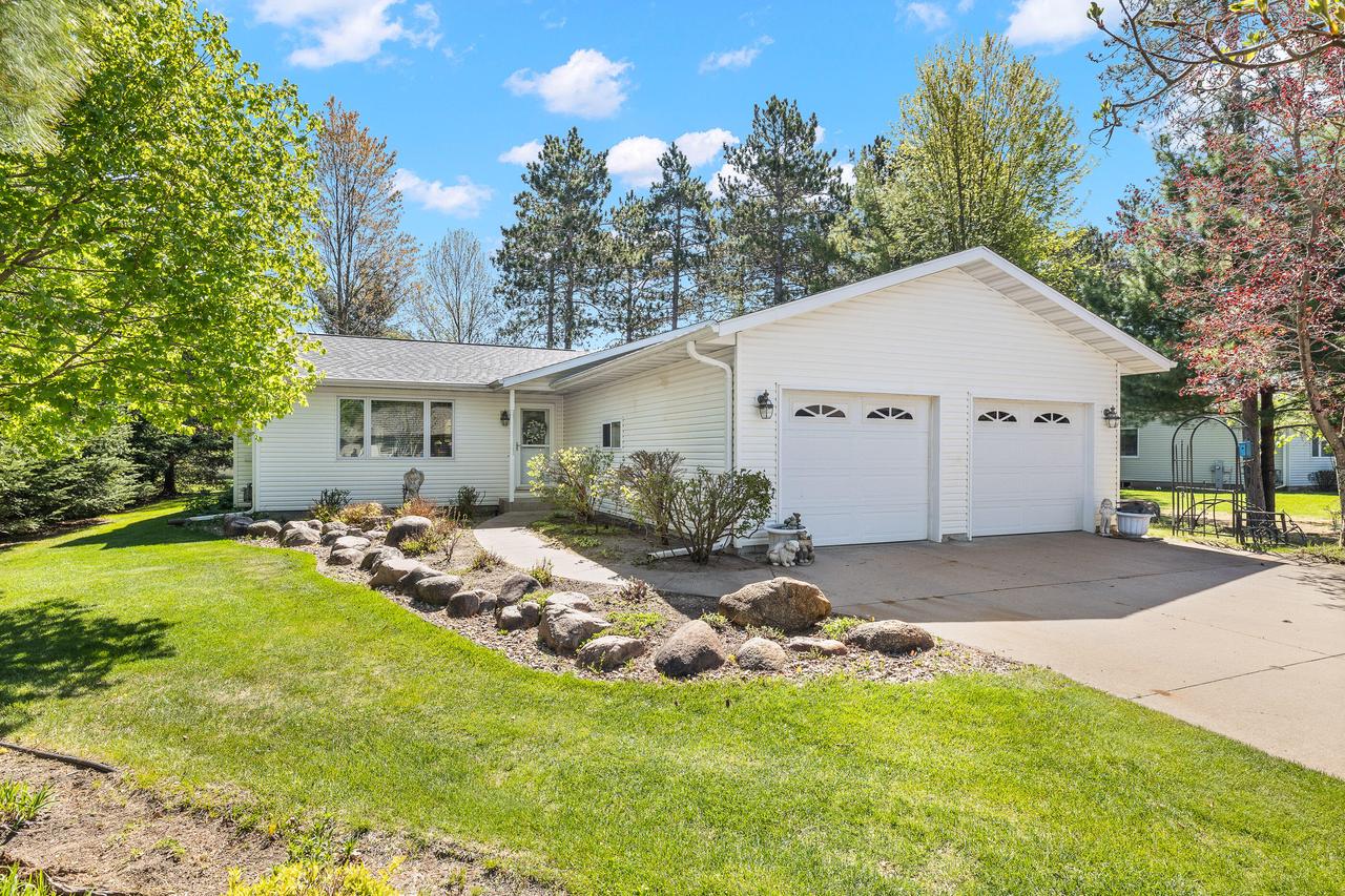 825 Brook Trout Ct, Nekoosa, WI 54457