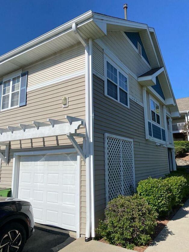 7980 N 107th St #2, Milwaukee, WI 53224