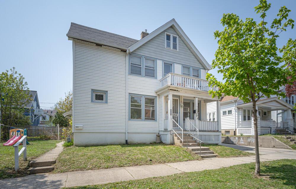 3415 N Bremen St #3417, Milwaukee, WI 53212