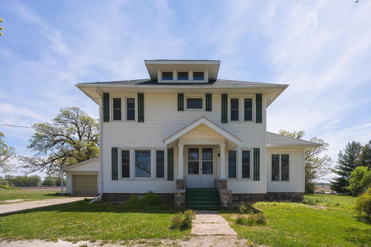 W8597 Willis Ray Rd, Whitewater, WI 53190