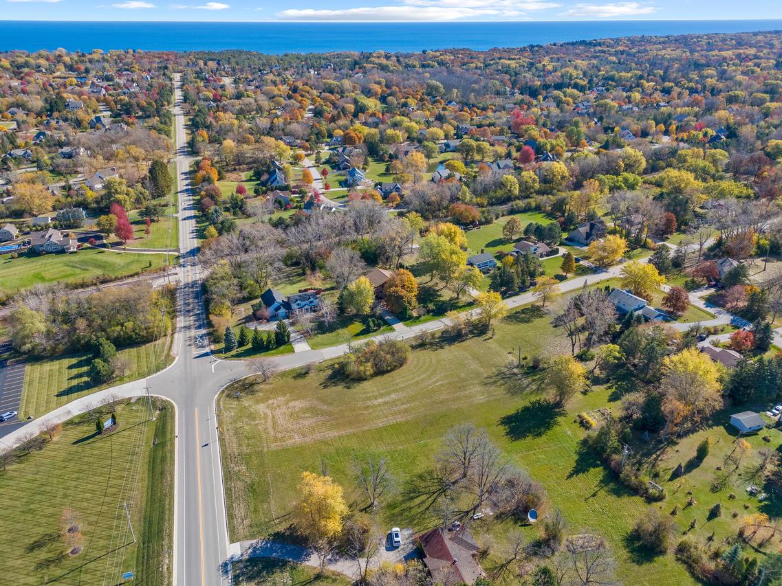 Lt10 W Donges Bay Rd, Mequon, WI 53092