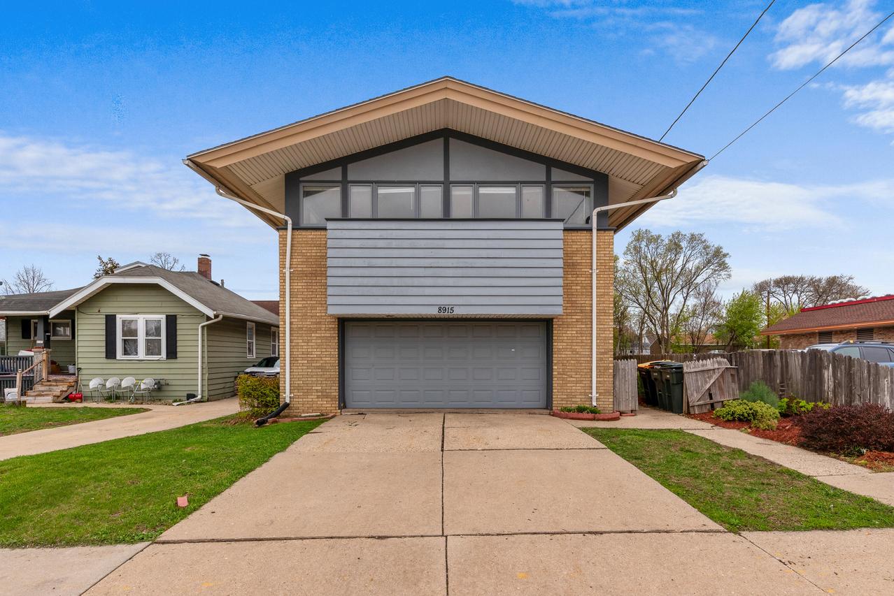 8915 W Becher St, West Allis, WI 53227