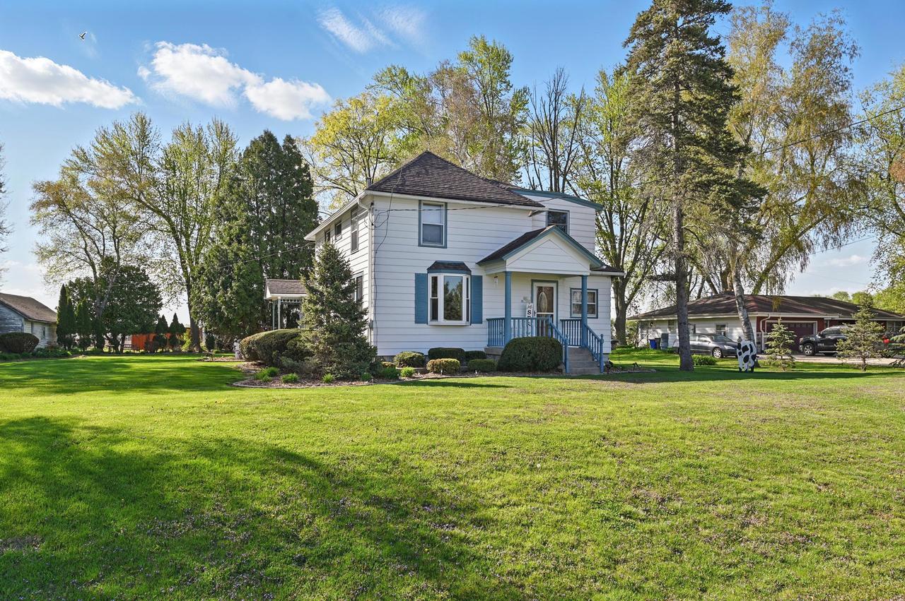 S81W17005 Woods Rd, Muskego, WI 53150