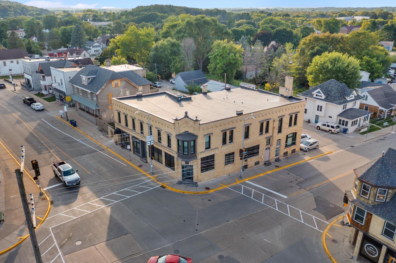 101 Kettle Moraine Dr #103, Slinger, WI 53086
