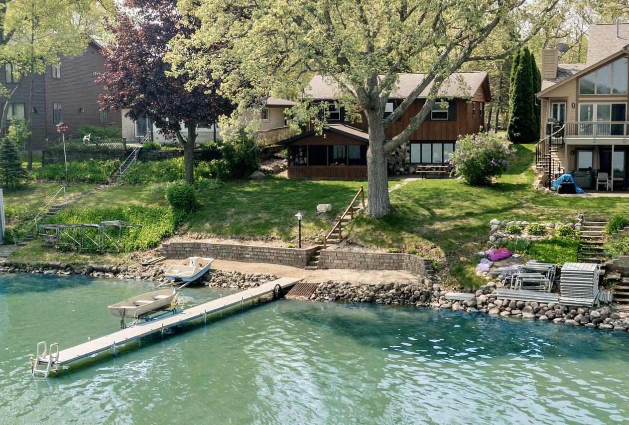 S110W20530 S Denoon Rd, Muskego, WI 53150