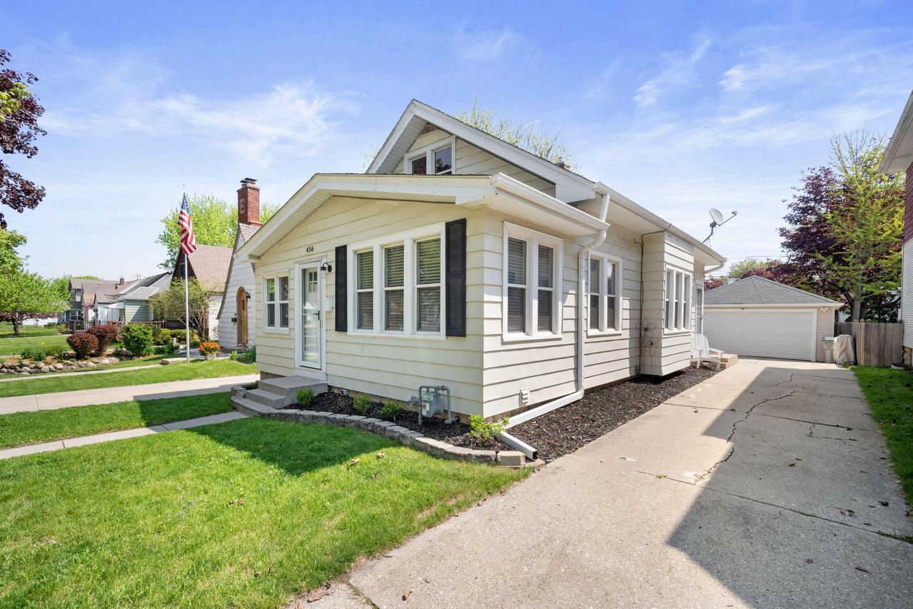 456 S 72nd St, Milwaukee, WI 53214