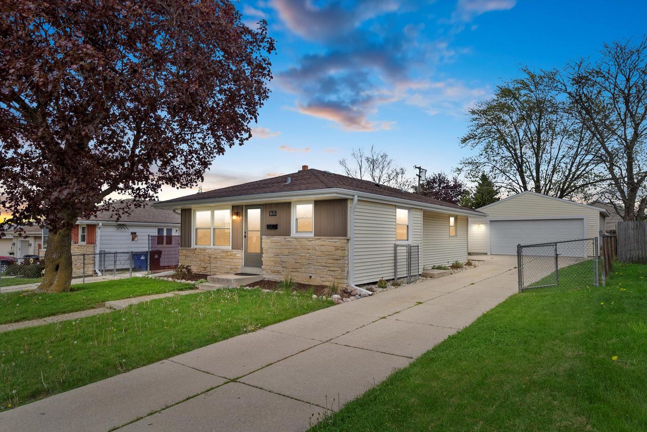 1635 Perry Ave, Racine, WI 53406