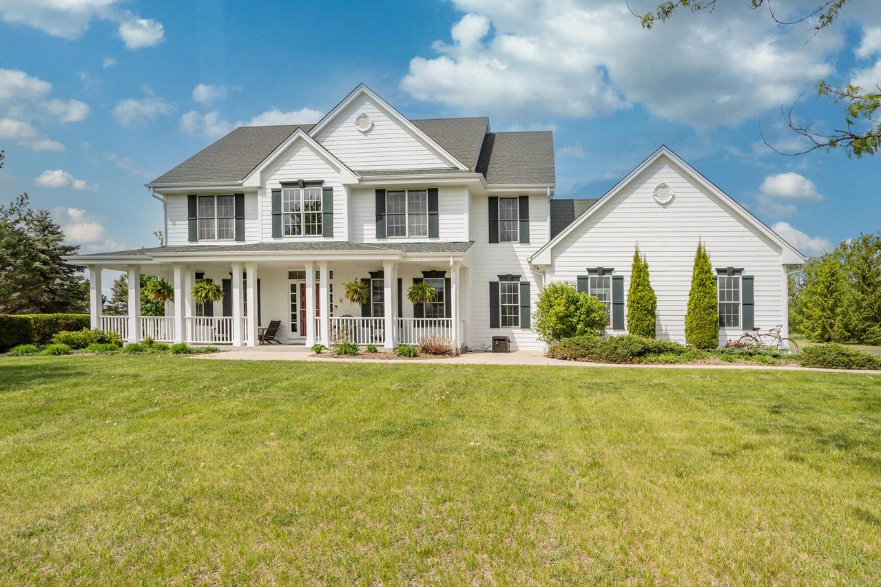 W348S8733 Alleanor Ln, Eagle, WI 53119