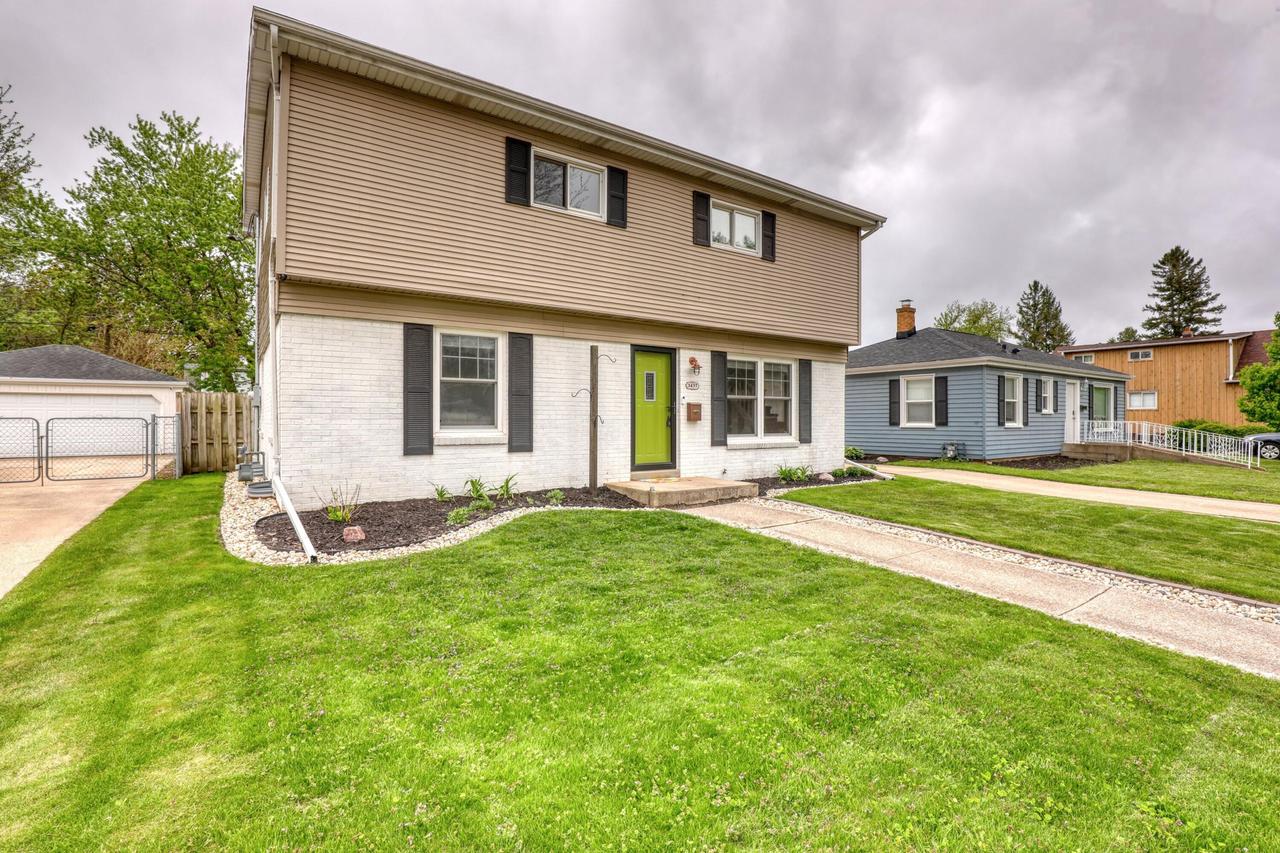 3437 6th Ave, Racine, WI 53402