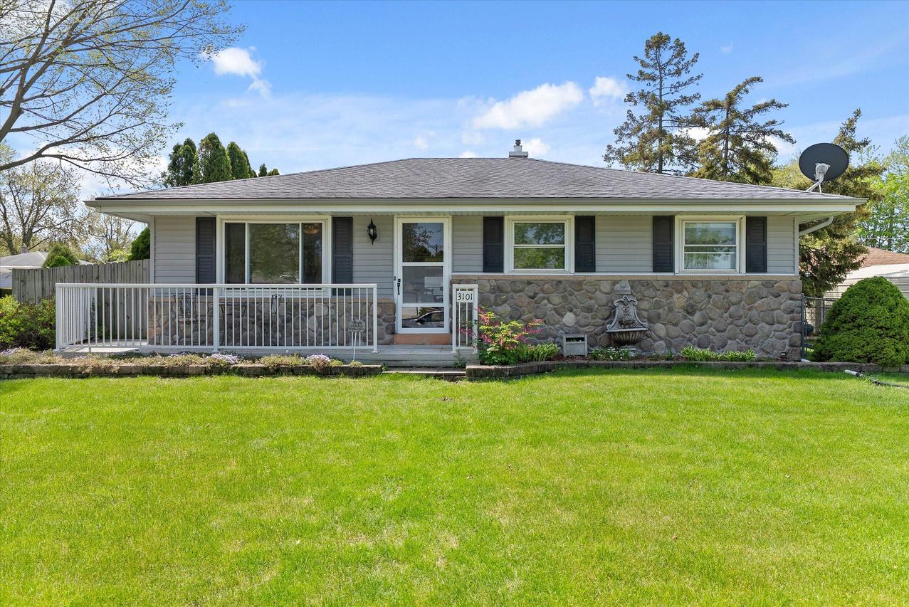 3101 E Hammond Ave, Cudahy, WI 53110