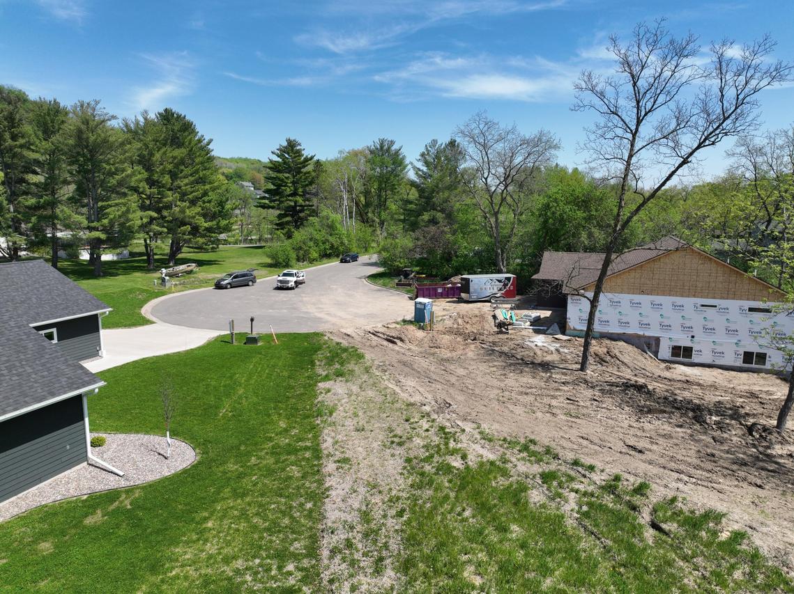 604 Hickory Ct, La Crescent, WI 55947