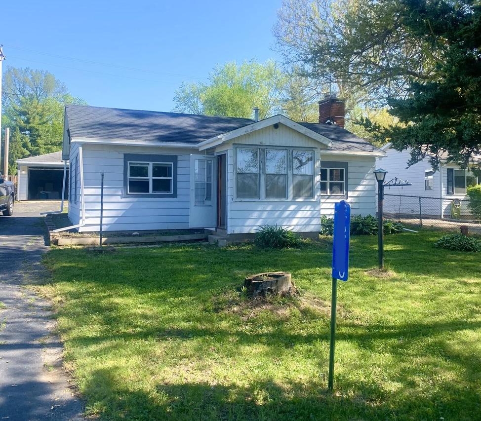 26710 106th St, Salem Lakes, WI 53179