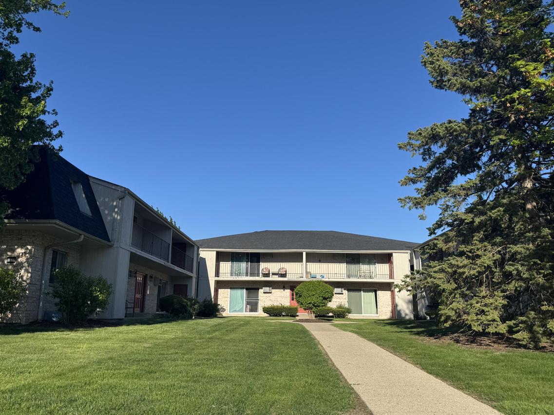 1672 S 115th Ct #1, West Allis, WI 53214