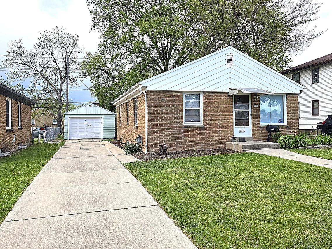 5045 N 46th St, Milwaukee, WI 53218