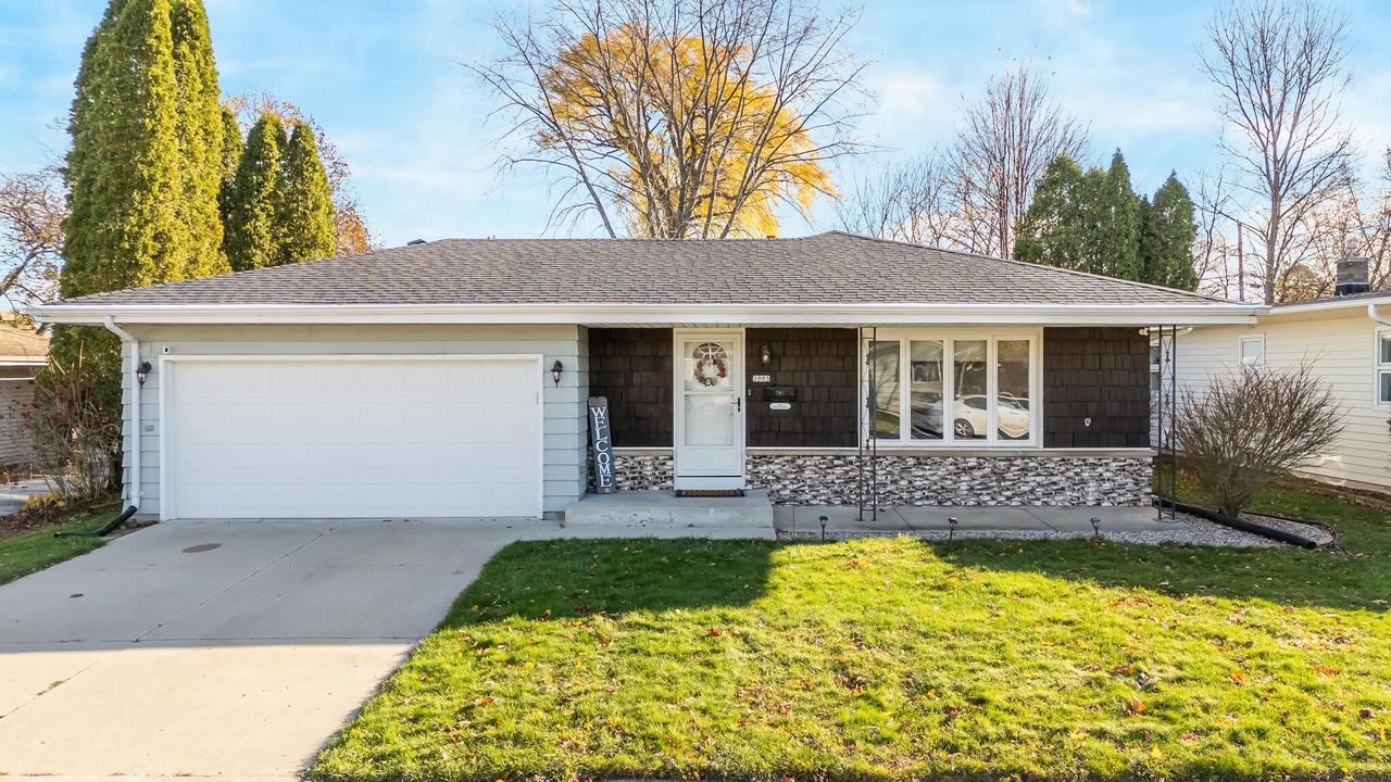 1003 N 27th St, Sheboygan, WI 53081