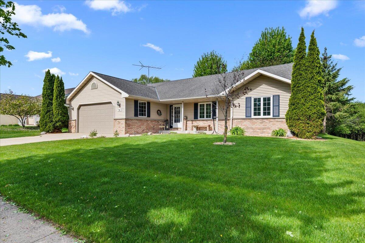 231 Northview Trl, Hartford, WI 53027