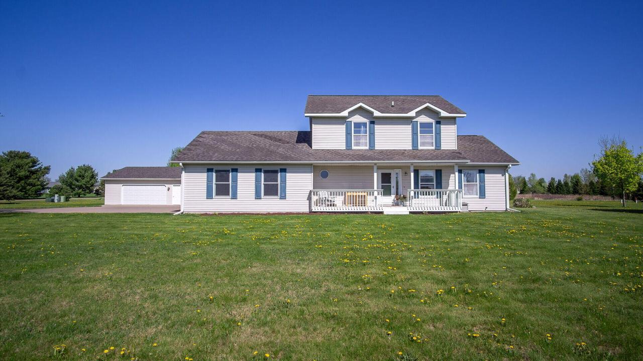 13213 138th Ave, Eagle Point, WI 54729