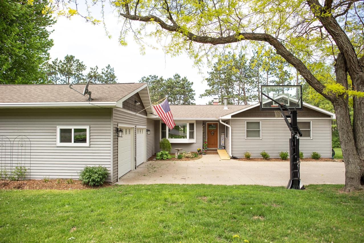 14269 Gemstone Rd, Sparta, WI 54656