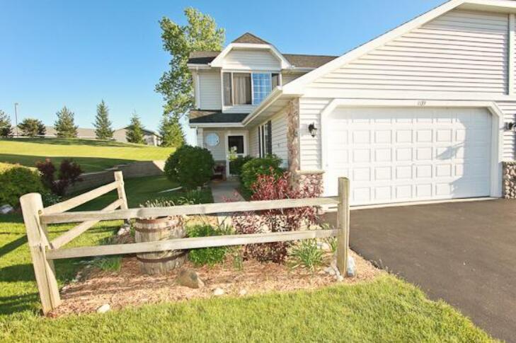 1139 Ellys Way, Slinger, WI 53086