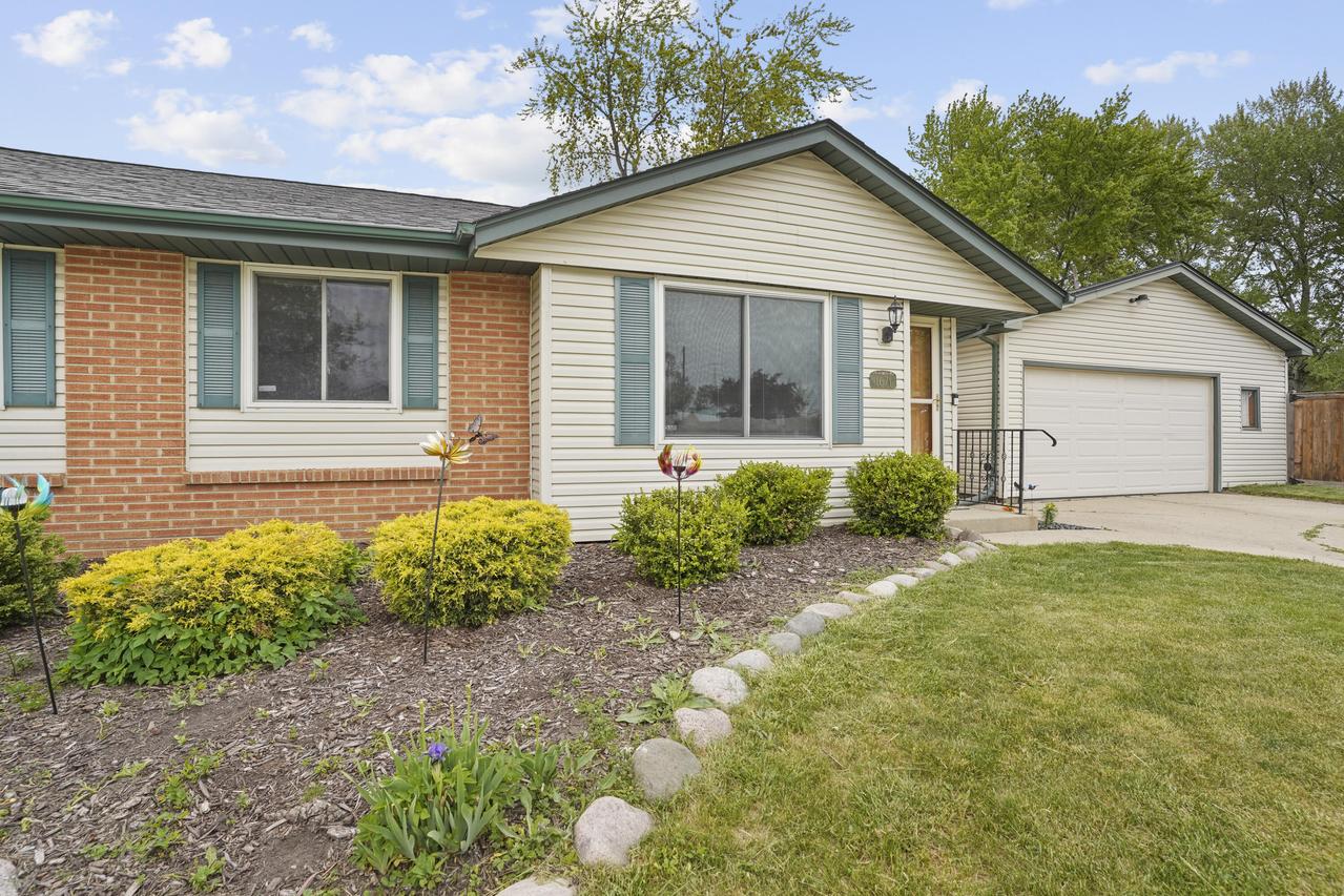 1671 Madison Rd, Kenosha, WI 53140