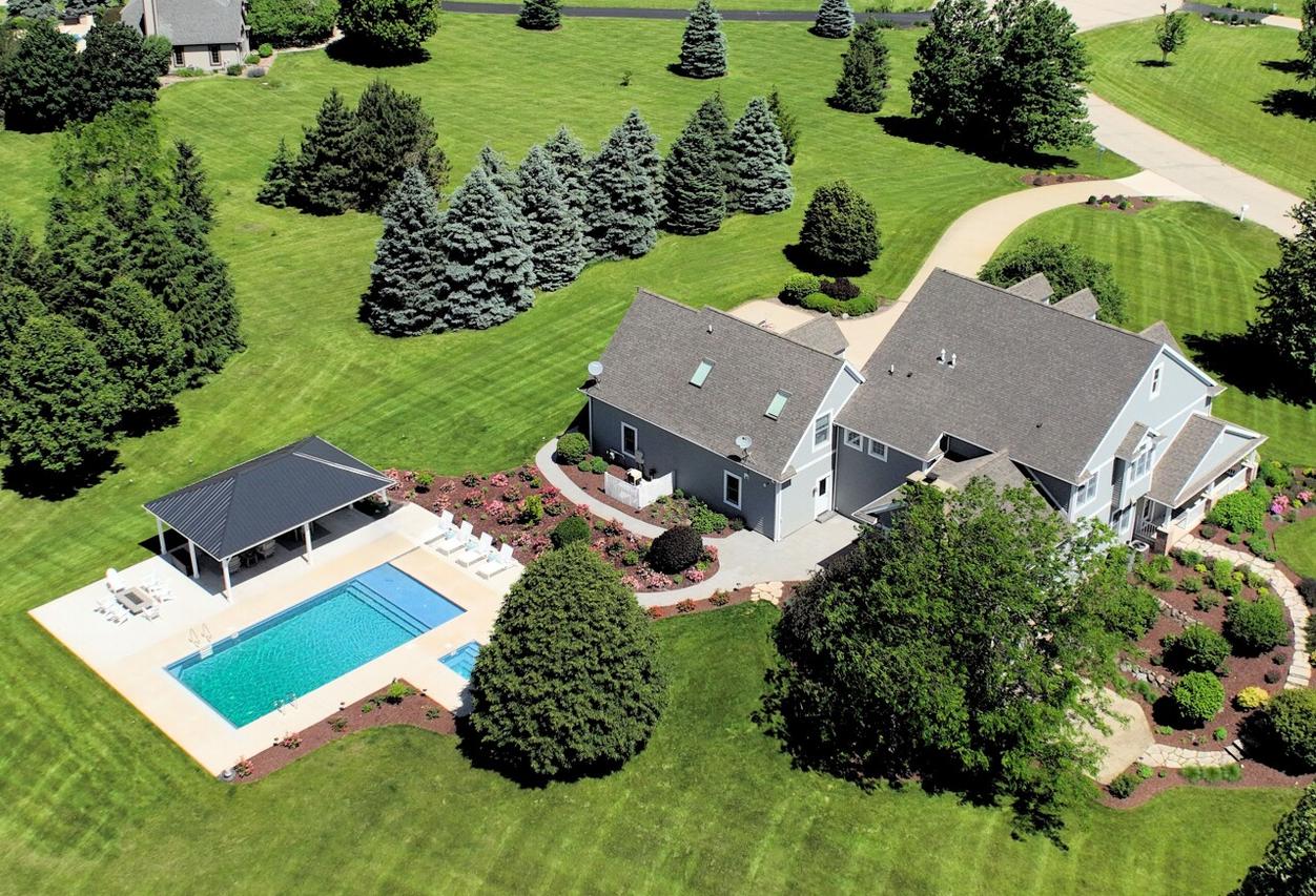 5021 Sherwood Ct, Lyons, WI 53105