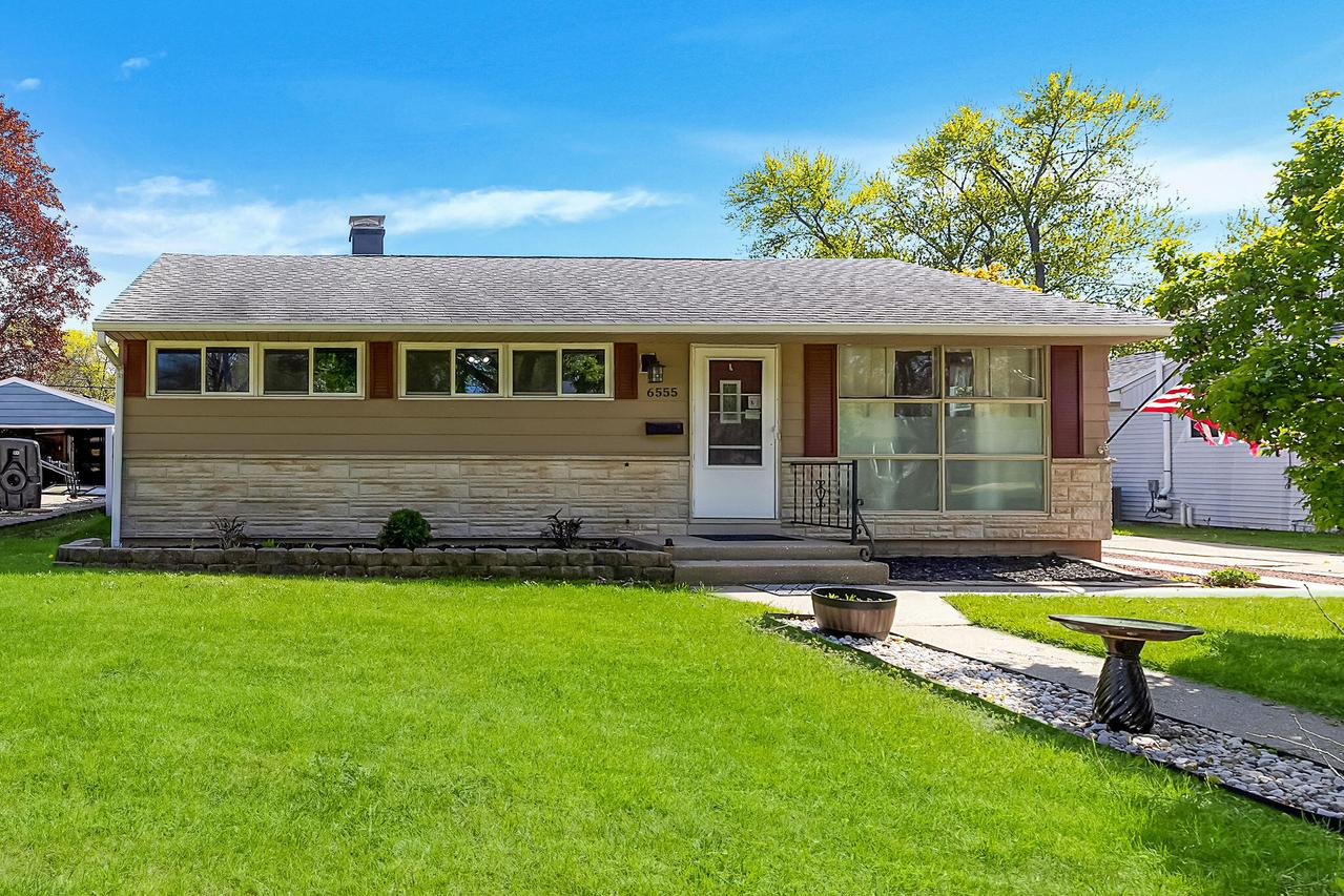 6555 W Euclid Ave, Milwaukee, WI 53219