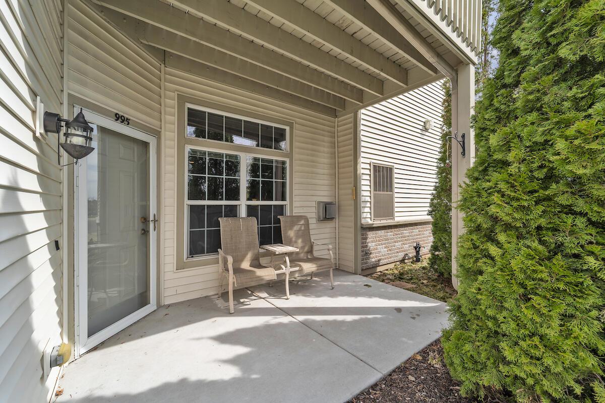 995 Bedford Ct #102, Mount Pleasant, WI 53406