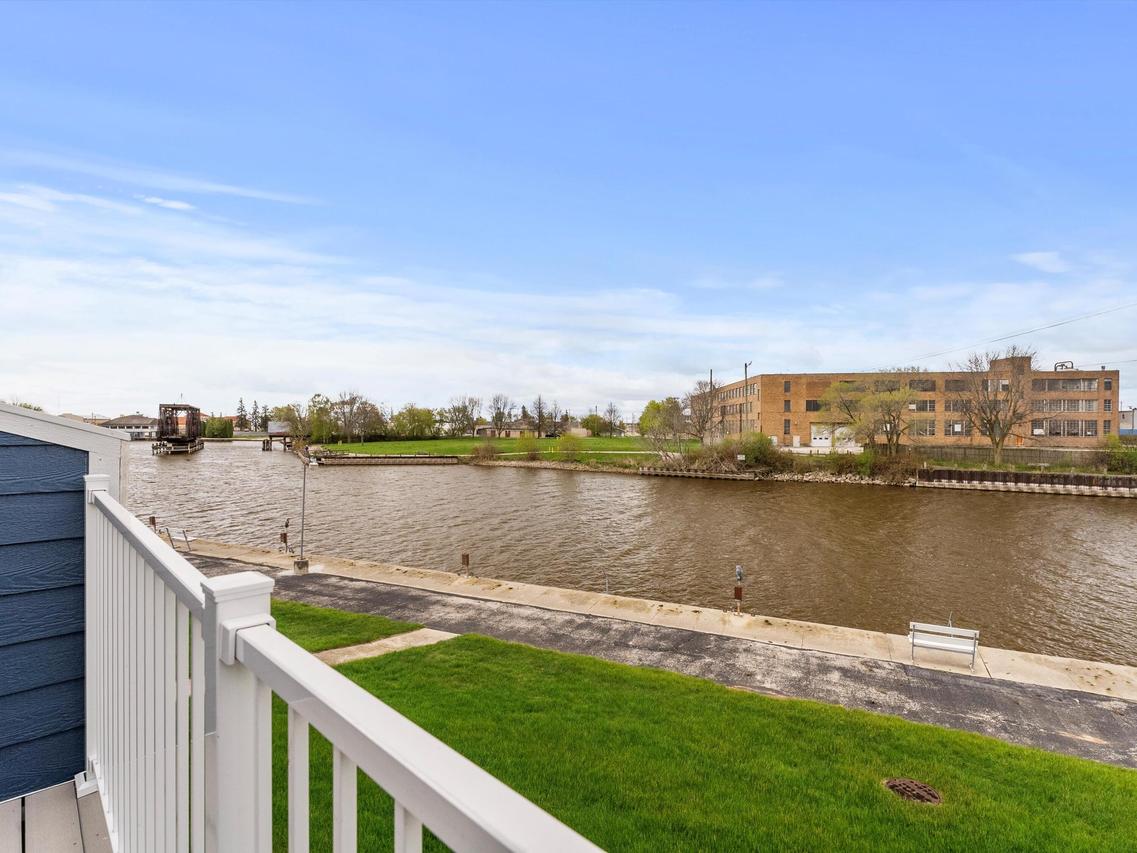 1609 16th St #D, Two Rivers, WI 54241