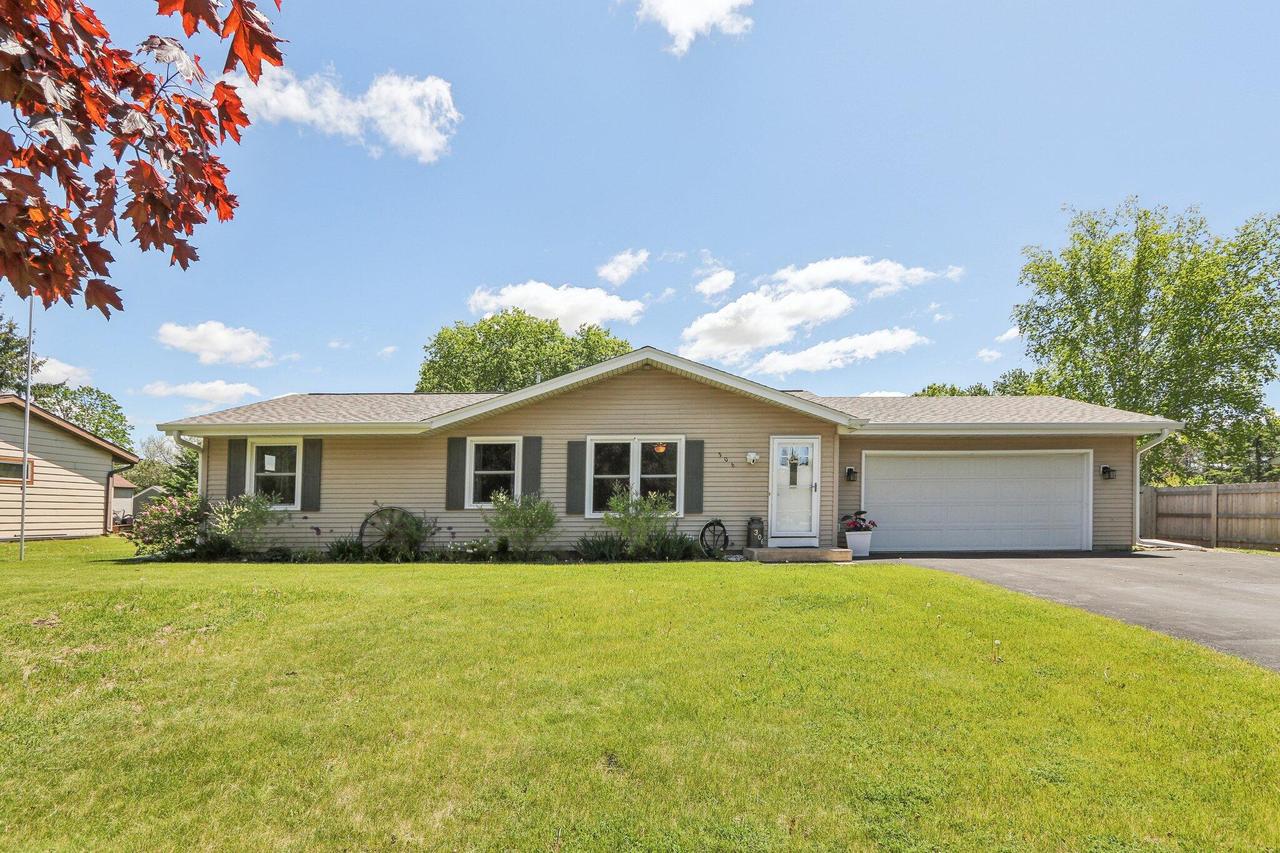 306 Schroeder Ave, Eagle, WI 53119