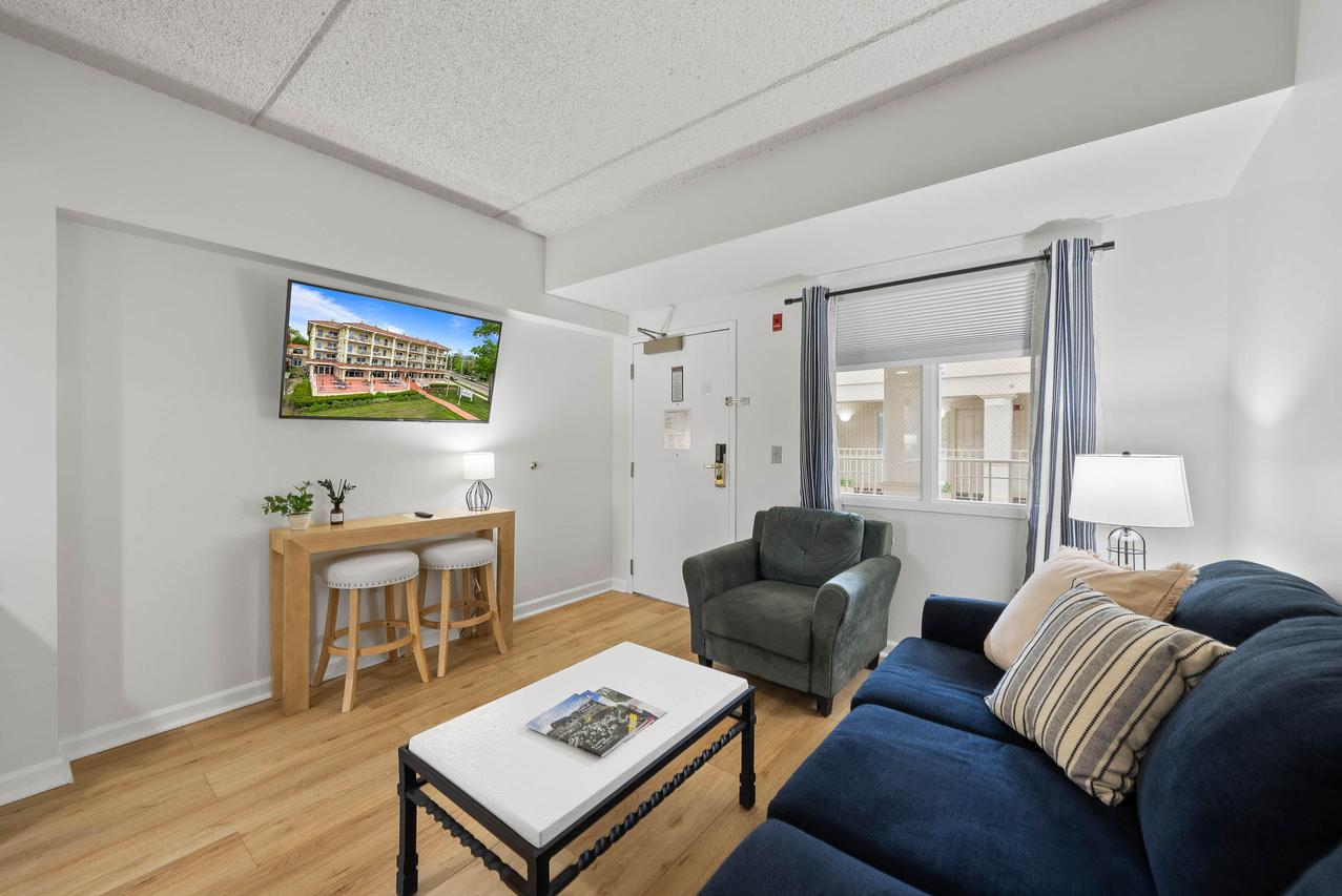 335 Wrigley Dr #411, Lake Geneva, WI 53147