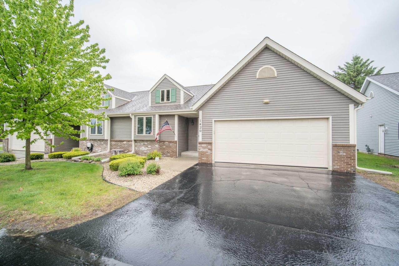 1420 Partridge Ct, West Bend, WI 53095