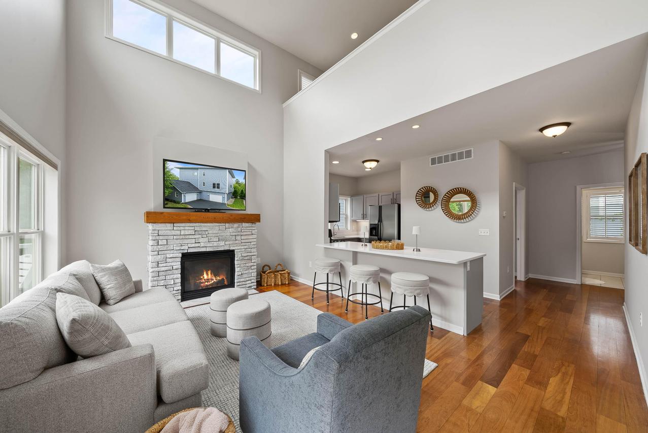 485 Mill St, Fontana, WI 53125