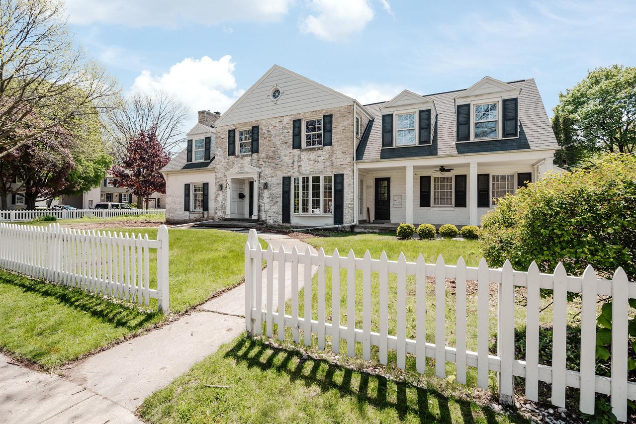 2617 E Capitol Dr, Shorewood, WI 53211