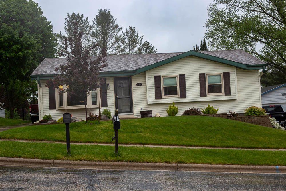 829 Kings Ridge, West Bend, WI 53090