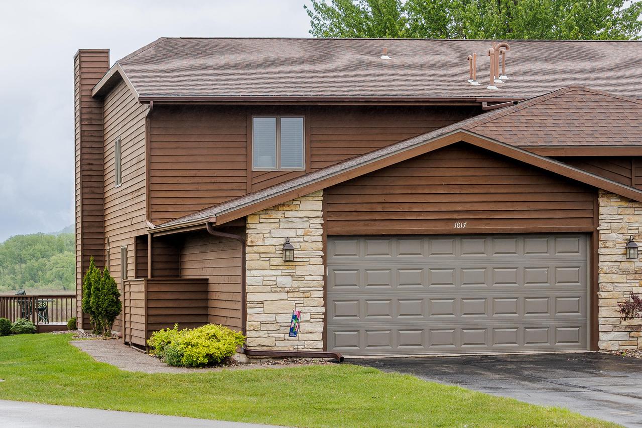 1017 Lauderdale -, Onalaska, WI 54650
