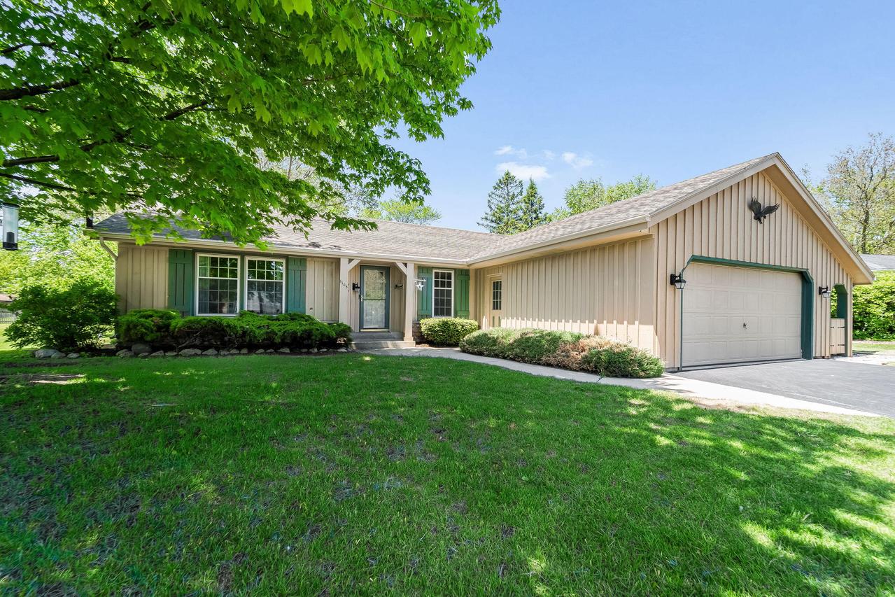 1103 Eastern Tr., Mukwonago, WI 53149