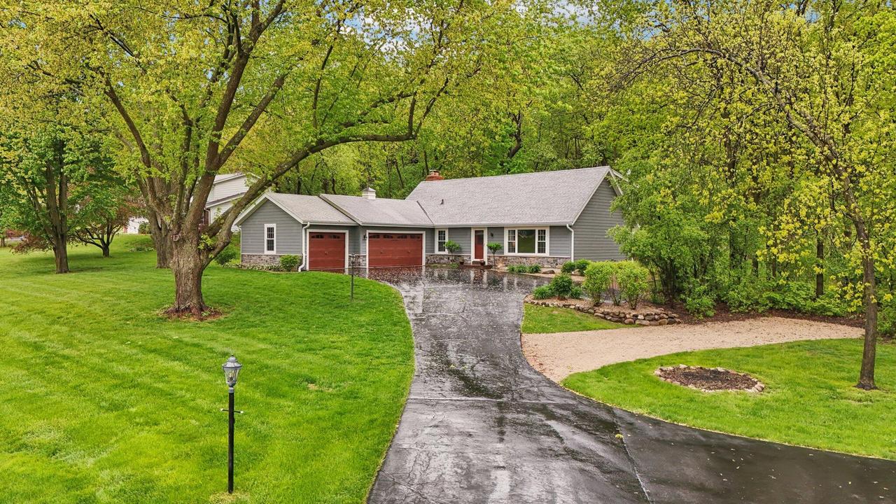 S29W29918 S Bethesda Cir, Genesee, WI 53188