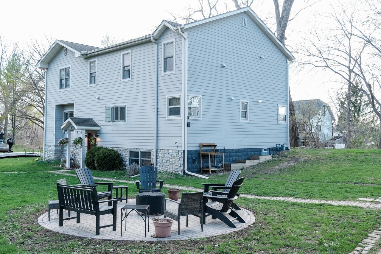 8806 Sadler Dr, Norway, WI 53185