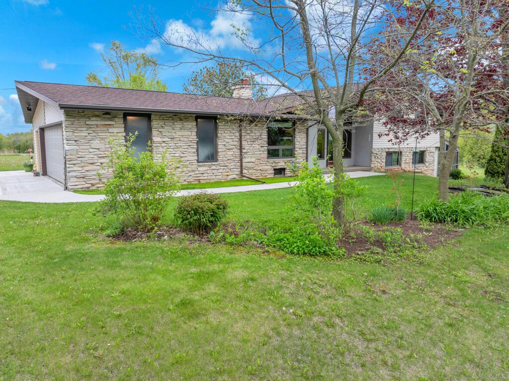 8615 Pigeon Lake, Liberty, WI 54245