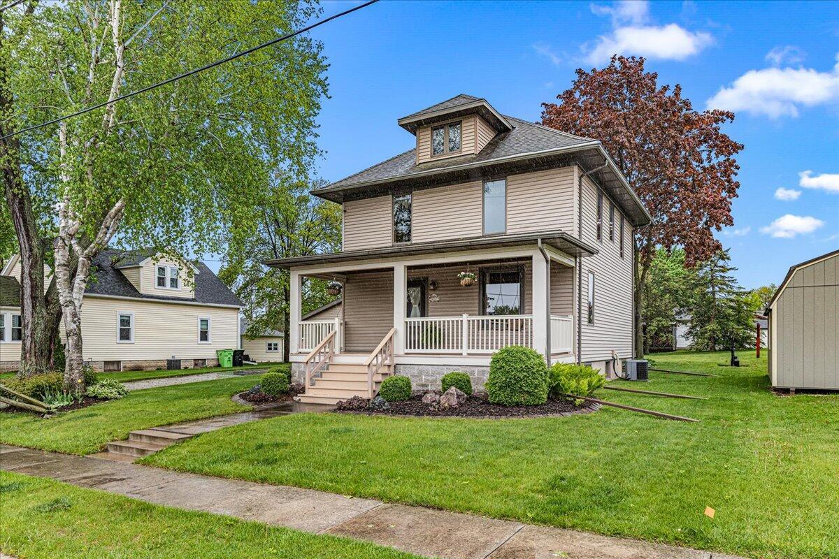 611 Highland Ave, Kewaskum, WI 53040